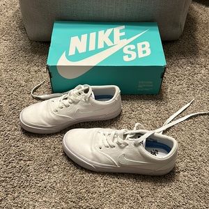 Nike SB charge sneakers - all white